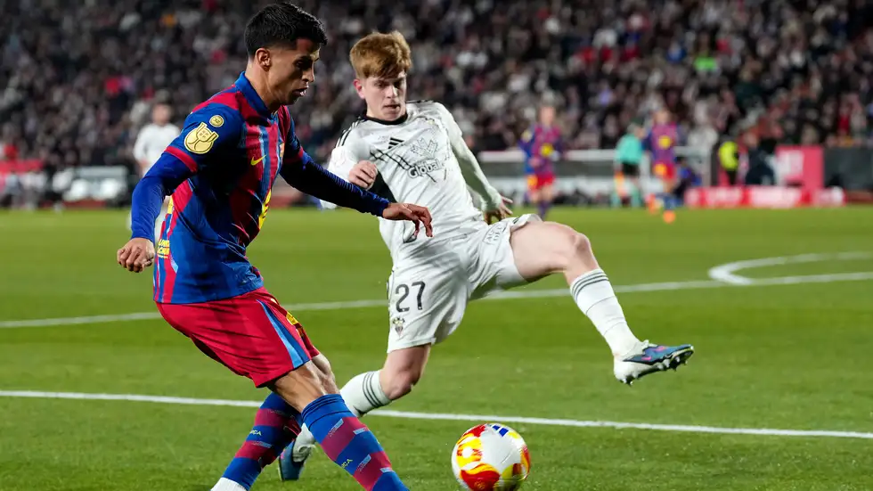 خبير تحكيمي يجيب ..  هل أفلت كانسيلو من الطرد أمام ألباسيتي؟