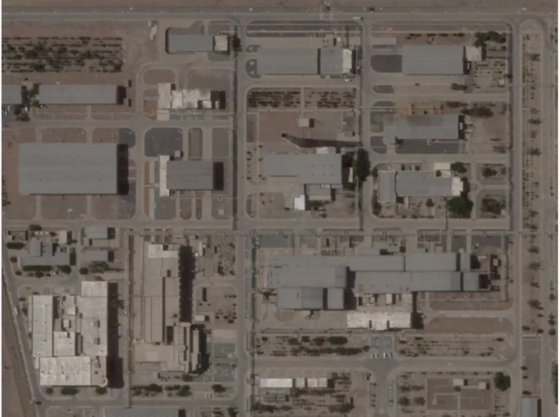 الجيش الإسرائيلي: ندعو لإخلاء المجمع الصناعي في أصفهان