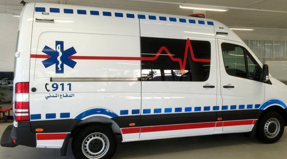 إصابة بالغة بتدهور وانقلاب صهريج نفط على الطريق الصحراوي