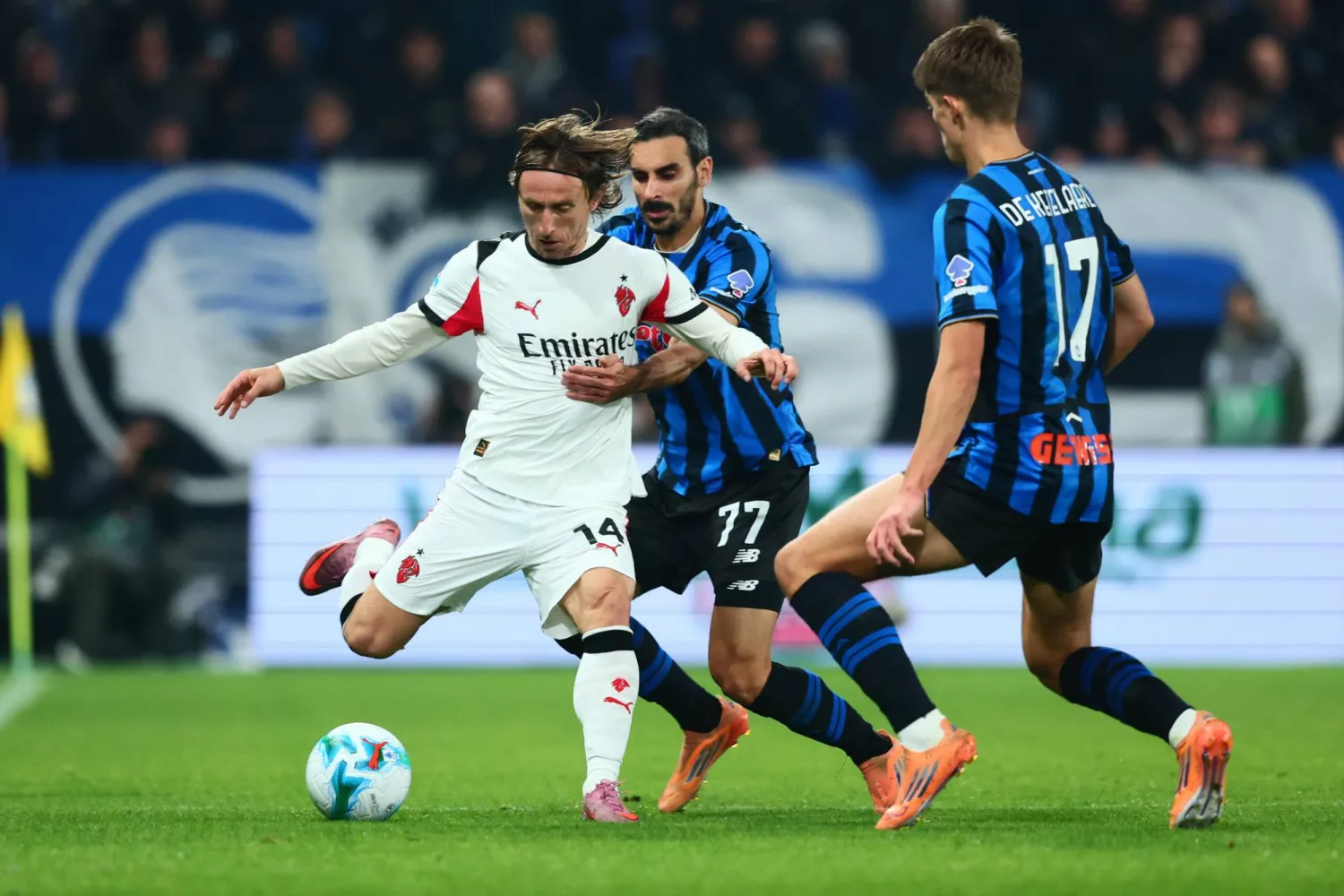 «الدوري الإيطالي»: ميلان يواصل نزيف النقاط