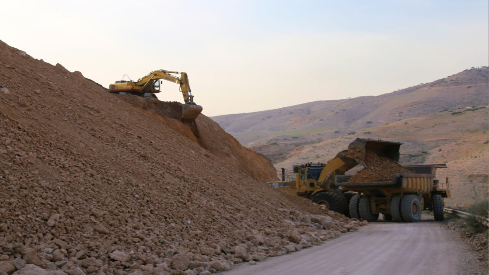 ​أشغال البلقاء تطلق حزمة عطاءات طرق بقيمة مليوني دينار