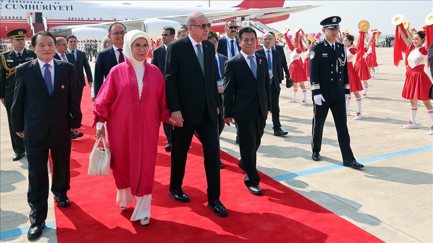 أردوغان يصل الصين للمشاركة في قمة شنغهاي