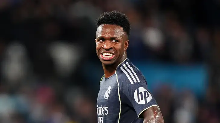 العين الحمراء ..  فينيسيوس يهدد ريال مدريد بالرحيل