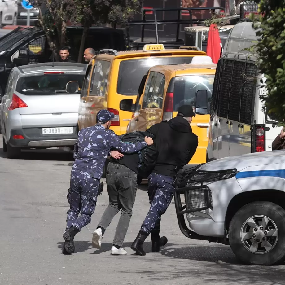 ​​​​​​​السلطة تواصل اعتقالاتها وانتهاكاتها لحقوق الإنسان في الضفة الغربية
