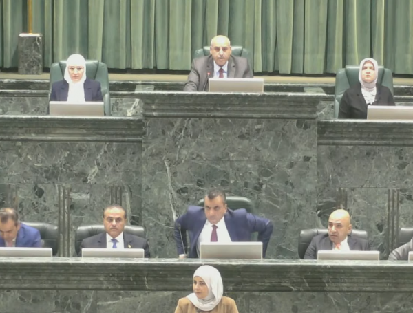 القاضي: الي مش عاجبه يغادر الجلسة 