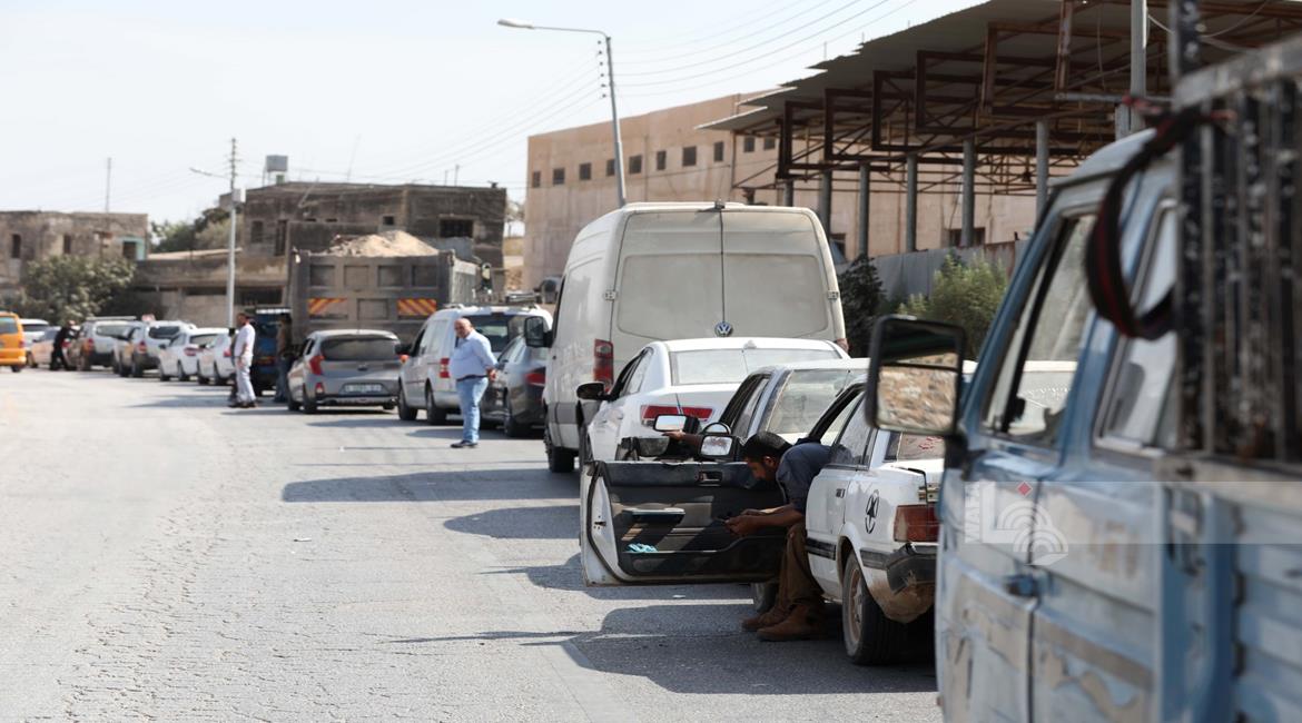 الاحتلال يغلق حاجز بيت فوريك ويقتحم المنطقة الشرقية من نابلس