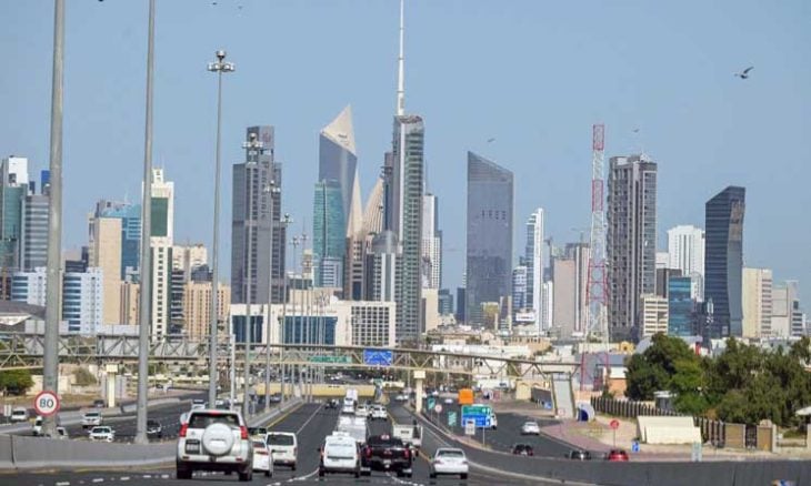 الكويت ..  سحب الجنسية من 2182 شخصا بينهم الداعية نبيل العوضي