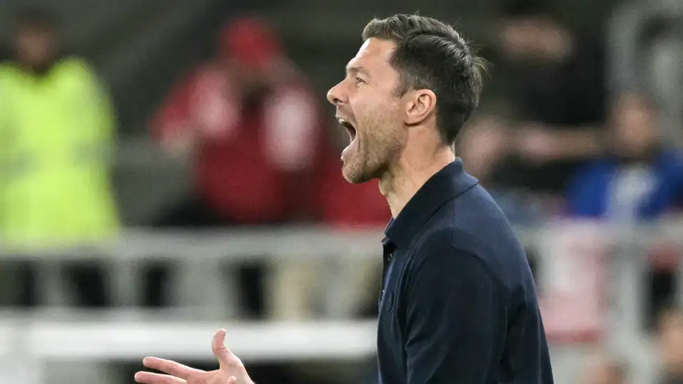 ألونسو: تصريحات لابورتا لا تعنينا ..  وهذه حقيقة علاقة مبابي وفينيسيوس