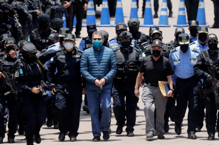 ترامب: سأعفو عن رئيس هندوراس السابق المسجون في أميركا