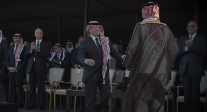 ما أعظم فرحة أبي الحسين وما أسمى حنوَّ الأب بكل معانيه