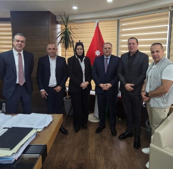 السفير الأردني في فلسطين يستقبل وفدا رسميا