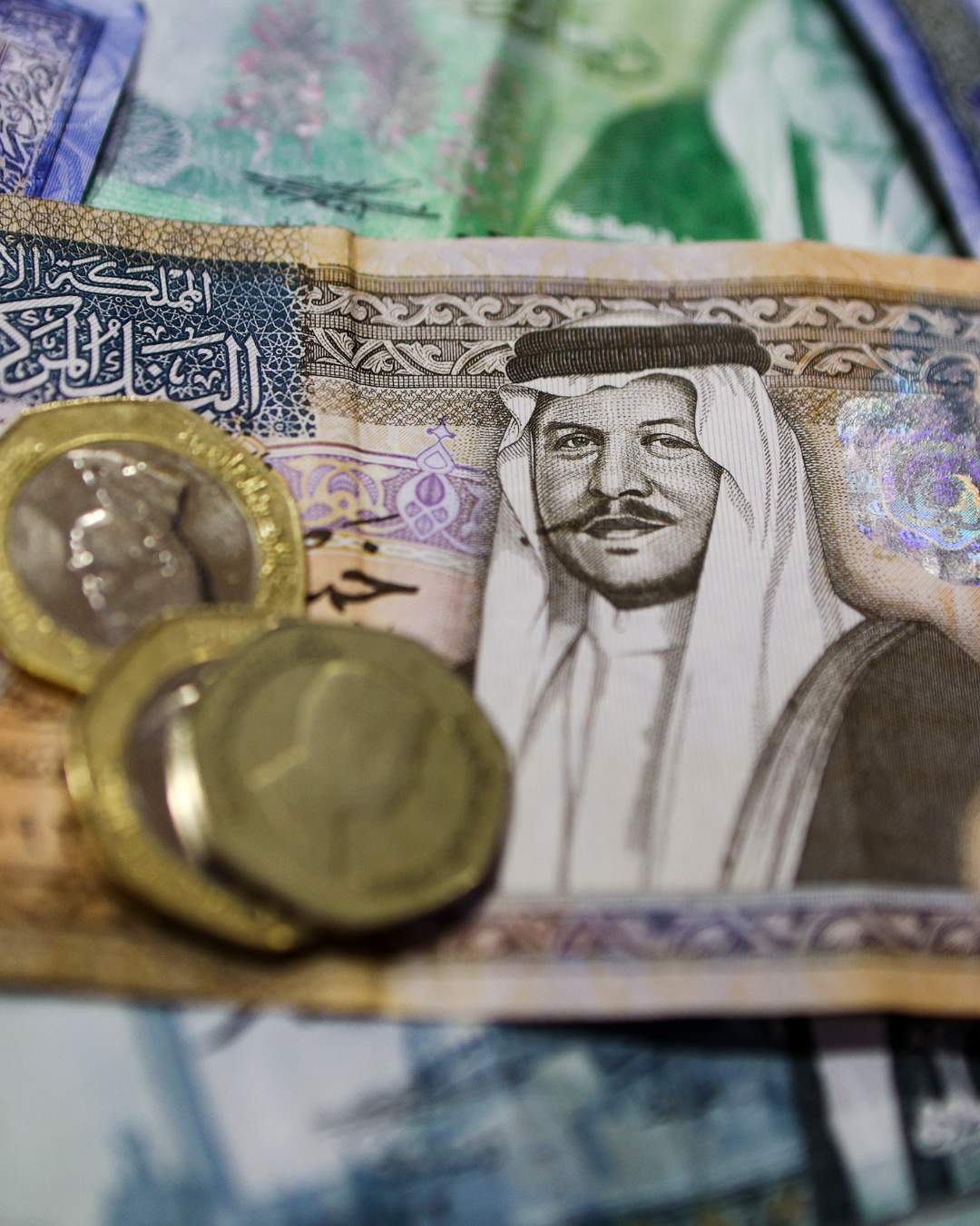290 دينارًا ..  حد أدنى للأجور أم حد أدنى للمعيشة؟