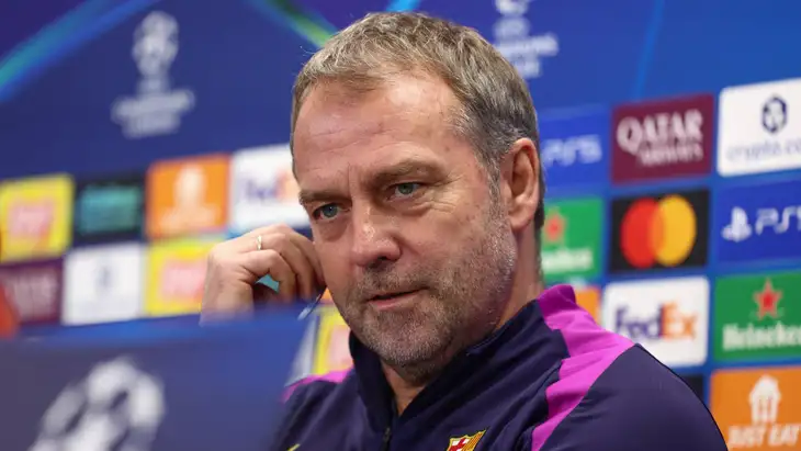 اتهامات متبادلة ..  إصابات برشلونة تغضب فليك وغرفة الملابس تكشف المستور