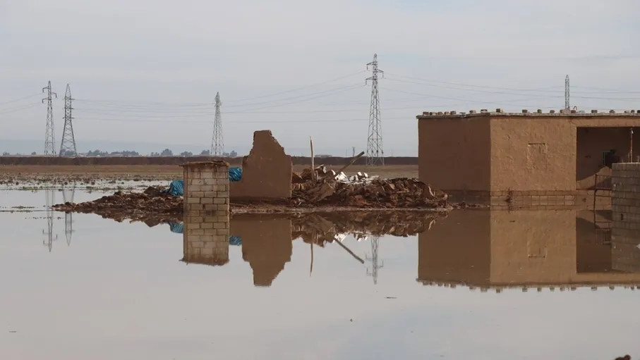 الحسكة: إجلاء 120 عائلة بعد تضرر 1700 منزل جراء الفيضانات