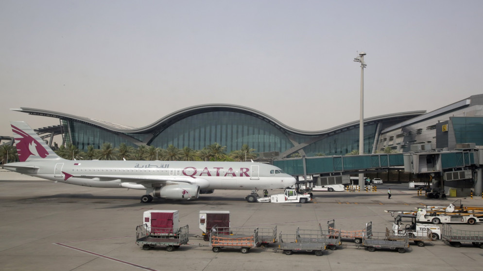 قطر تعلن إيقاف حركة الملاحة الجوية مؤقتا