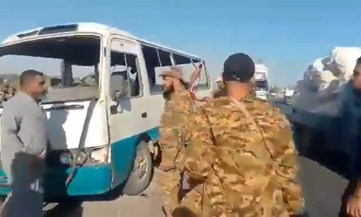 قتلى وجرحى بانفجار عبوة في حافلة تقل حراس نفط بدير الزور السورية