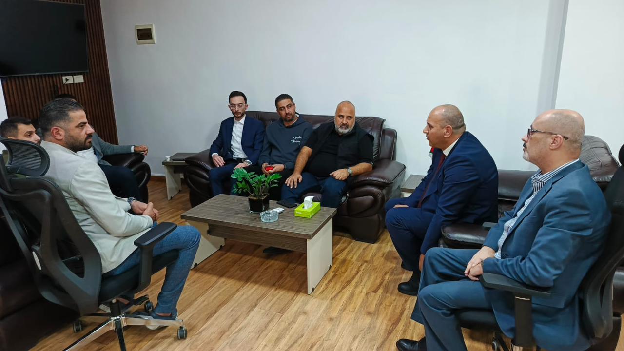 اجتماع في هيئة النقل لمناقشة مسودة التعليمات الجديدة مع كباتن التطبيقات الذكية