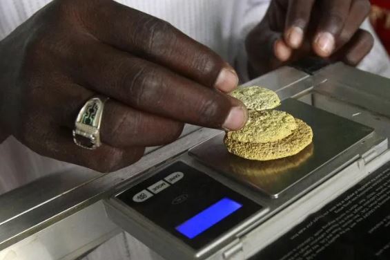 أين يقف العرب من سباق الذهب؟ إليك أبرز الدول العربية إنتاجا
