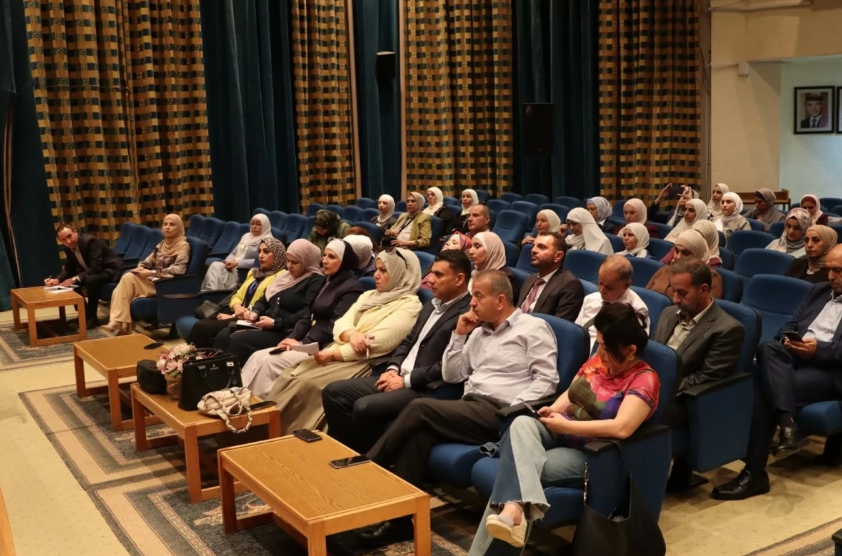 التربية تطلق ورش توعوية استعداداً لتطبيق الدراسات الدولية تاليس وبيرلس 2026