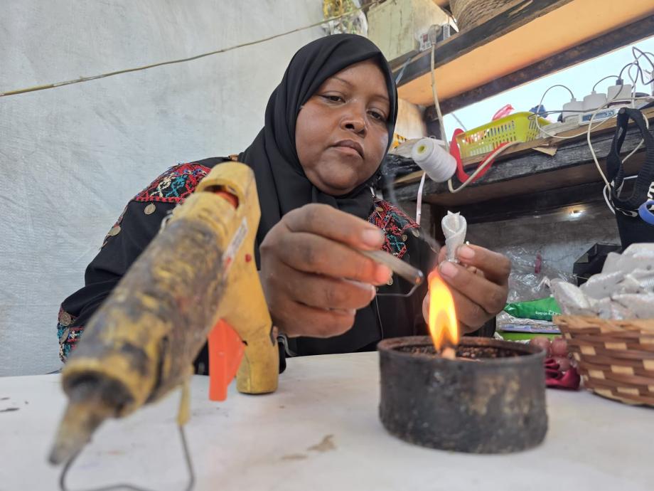 فضَّل غزة على لندن فغيبته الإبادة تحت الركام ..  قصة الطبيب ميسرة الريس 