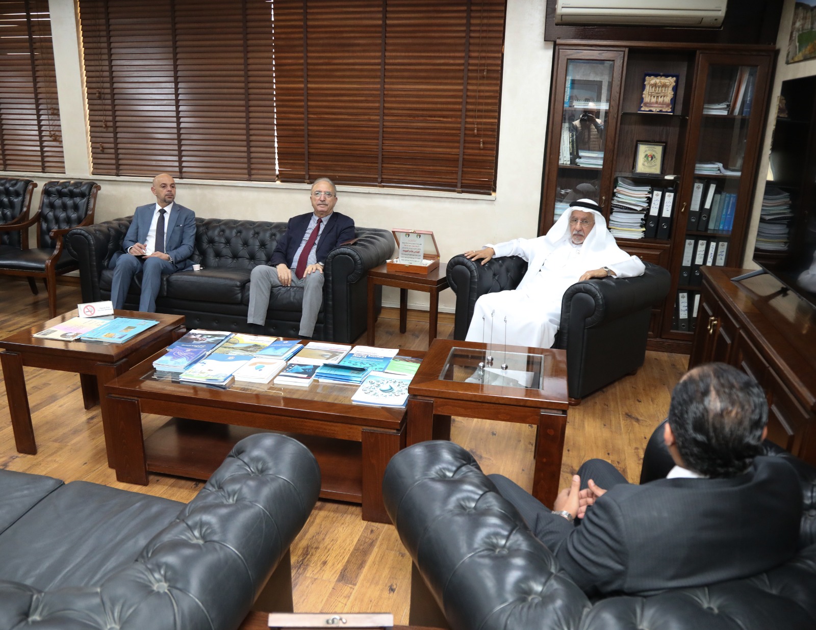 الحيصة يلتقي أمين عام جائزه خليفة الدولية لنخيل التمر والابتكار الزراعي 