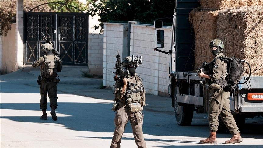 الضفة ..  جيش الاحتلال يعتقل 40 فلسطينيا وإصابة 8 بهجوم مستوطنين