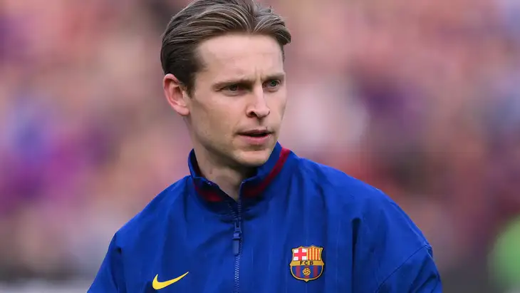 الدوري السعودي يُغري بديل دي يونج الثاني في برشلونة