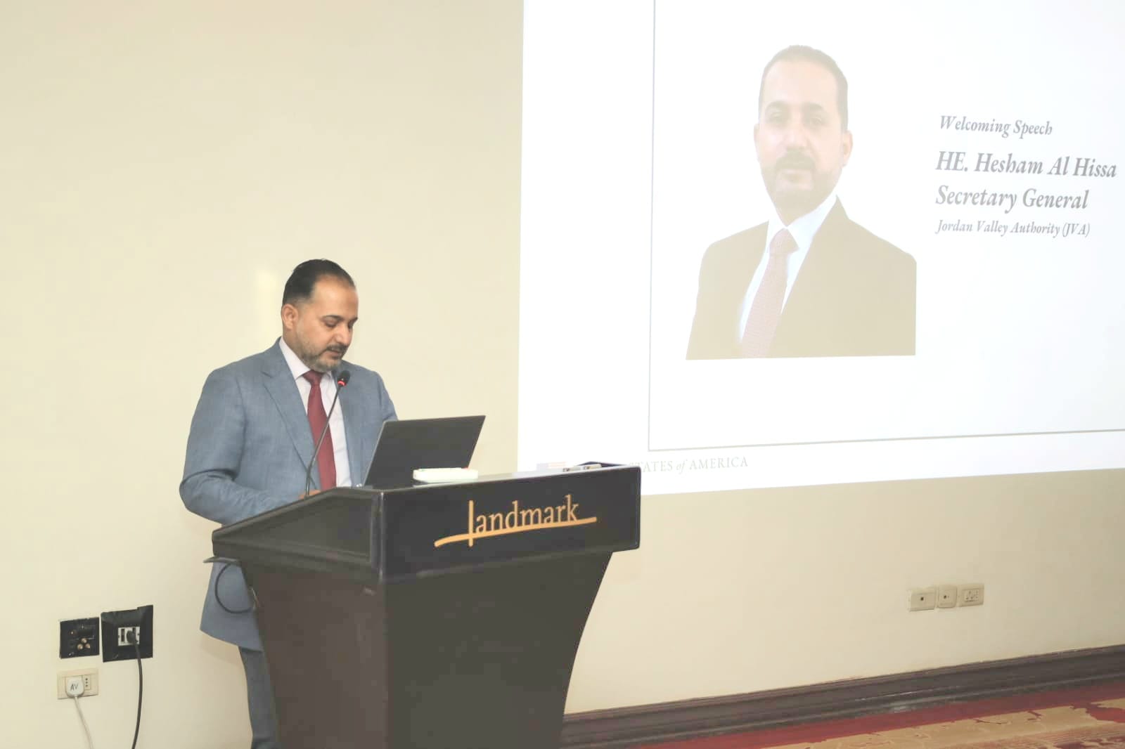 الحيصة يفتتح ورشة عمل حول إعادة توزيع الموارد المائية في وادي الأردن