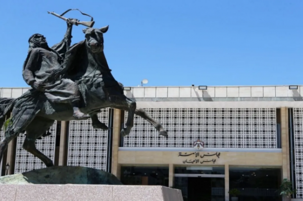 مالية الأعيان تبحث مشروعات وخطط أمانة عمان ووزارة الاقتصاد الرقمي