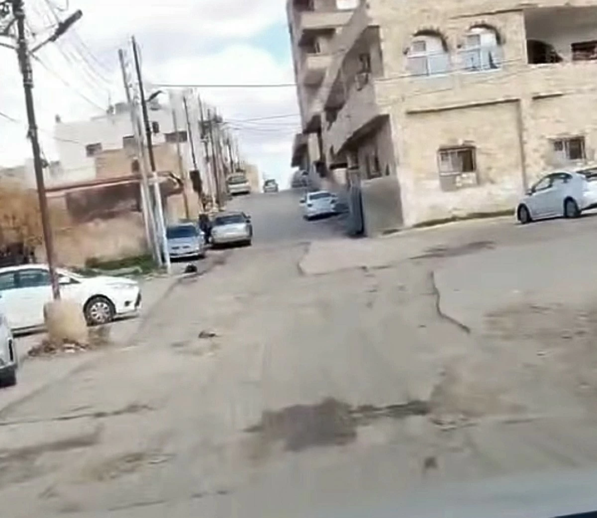 أهالي "الصريح" يطالبون بلدية بني عبيد بإنهاء معاناة الشوارع "المكشوطة"