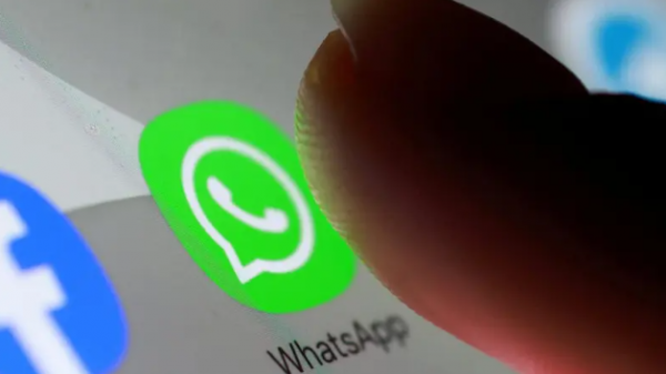 "واتساب" يطور ميزة تُظهر كل جهات الاتصال المتصلة بالإنترنت في قائمة واحدة