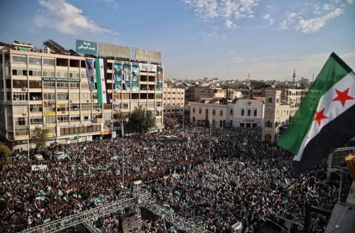 احتفالات بذكرى سقوط الأسد ..  وأنصاره يخططون لـ«انتفاضتين»