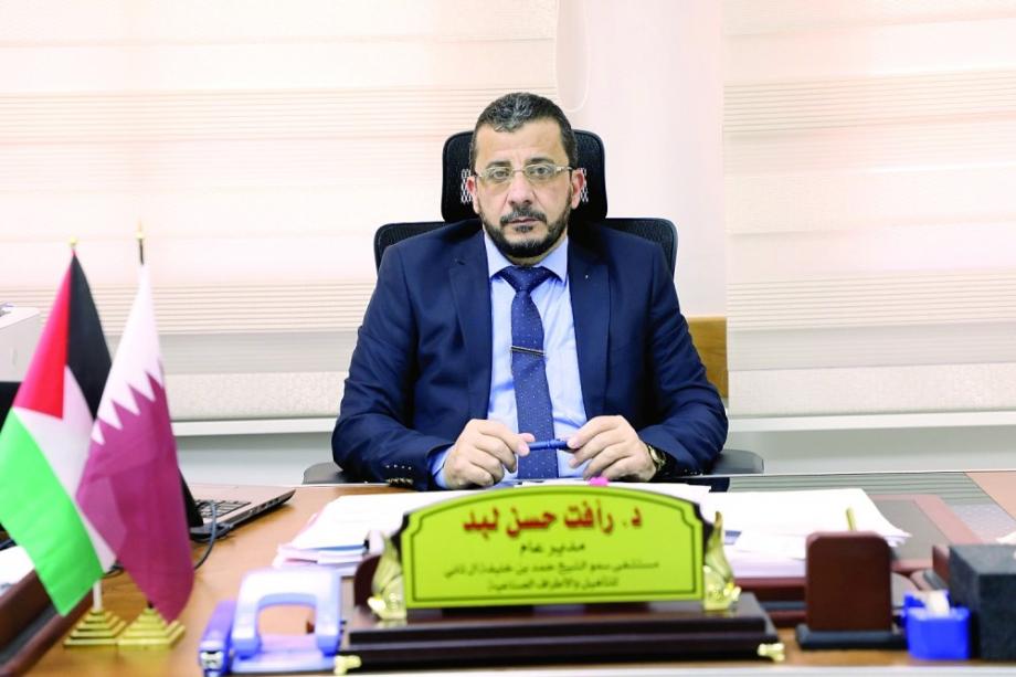 رأفت لبد ..  الطبيب الذي بقي إلى جوار مرضاه حتى غيّبه القصف