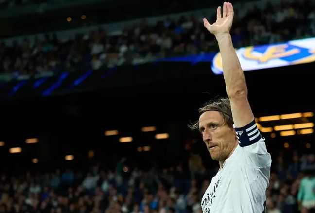 مودريتش يفكر في توديع جماهير ريال مدريد