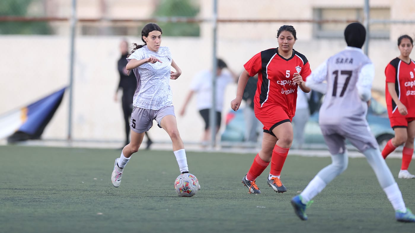 نادي الاتحاد يتصدر الدوري النسوي للشابات لكرة القدم