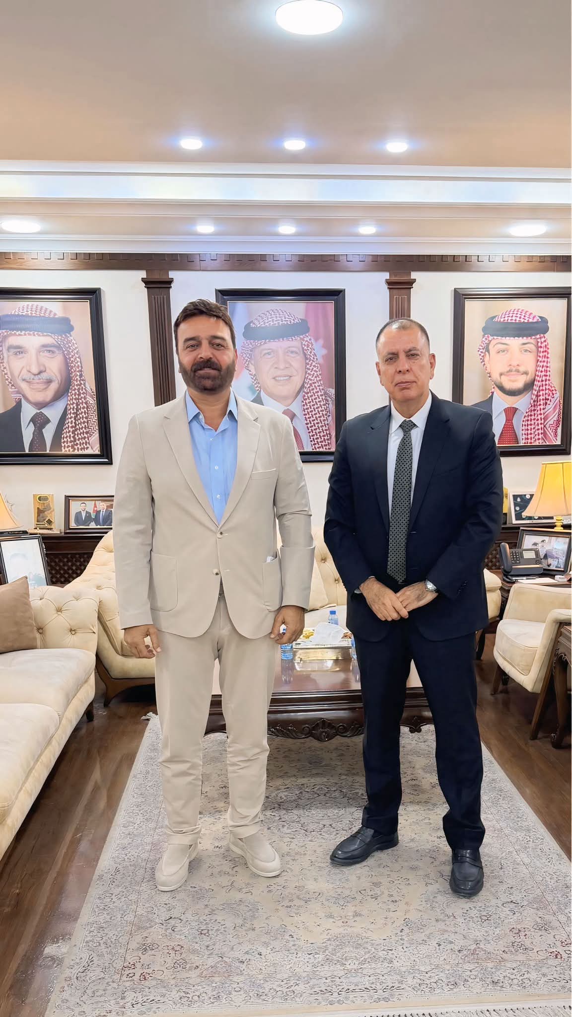 الفنان السوري سامر المصري يلتقي وزير الداخلية مازن الفراية