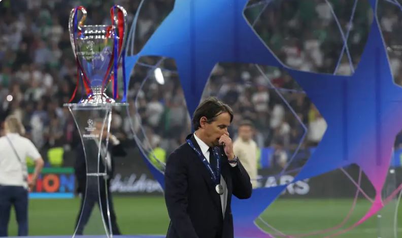 إنزاجي يوقع عقده مع الهلال السعودي