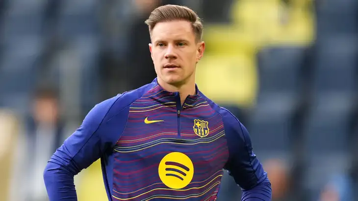 رسميًا ..  تير شتيجن يرحل إلى جيرونا بالدموع