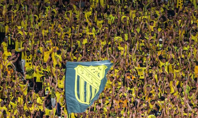 اتحاد جدة يضم نجم النصر