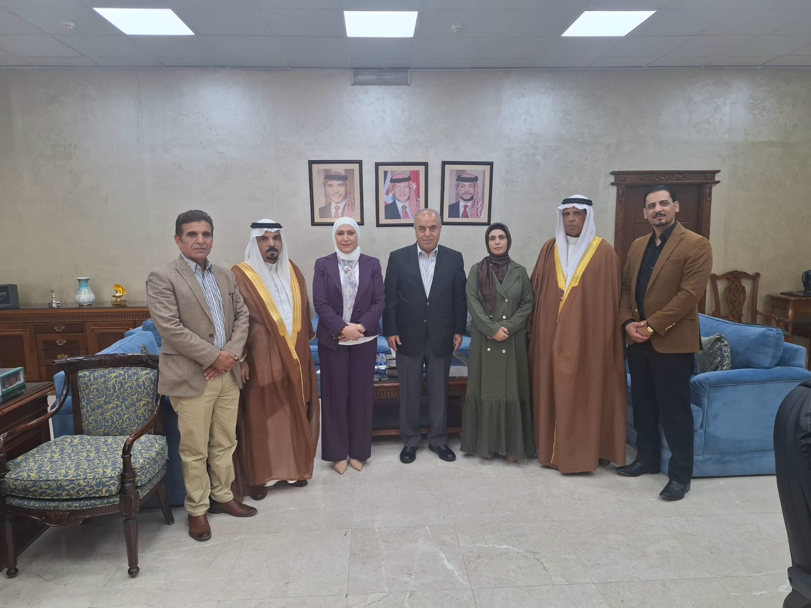 الجراح تلتقي وزير التربية لبحث مطالب أهالي البادية الشمالية وتحسين الواقع التعليمي