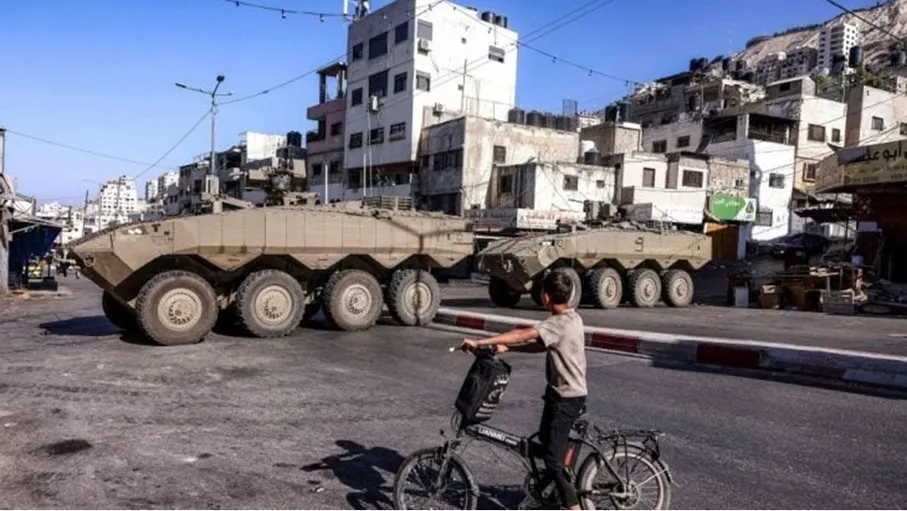 الاحتلال يفجر منزل أسير فلسطيني شمال غرب نابلس  