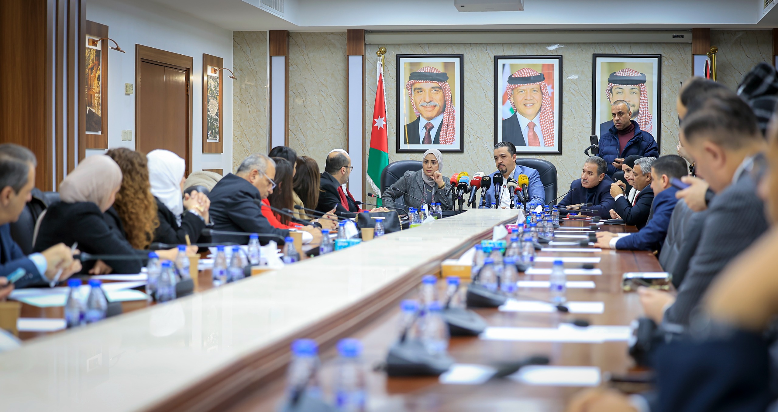 " العمل النيابية" تلتقي ممثلي ذوي الإعاقة ومركز الحسين للسرطان لمناقشة تعديل قانون الضمان الاجتماعي