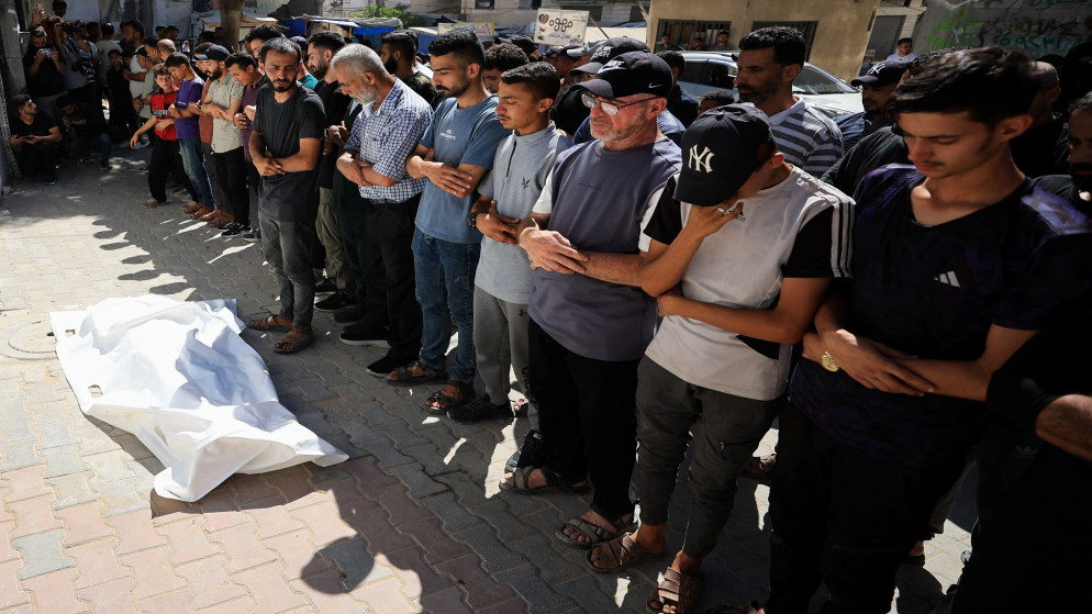 4 شهداء وعدة إصابات في قصف الاحتلال شقة سكنية بمدينة غزة