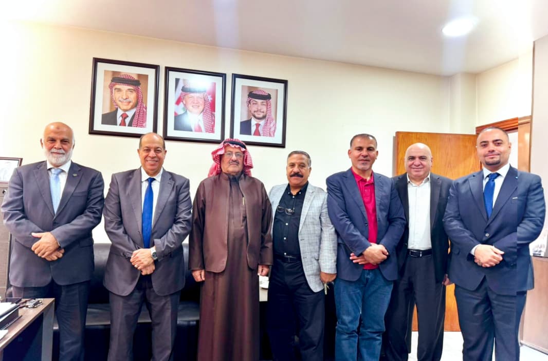 مستشار جلالة الملك عبد الله الثاني لشؤون العشائر يلتقي جمعية السلم المجتمعي