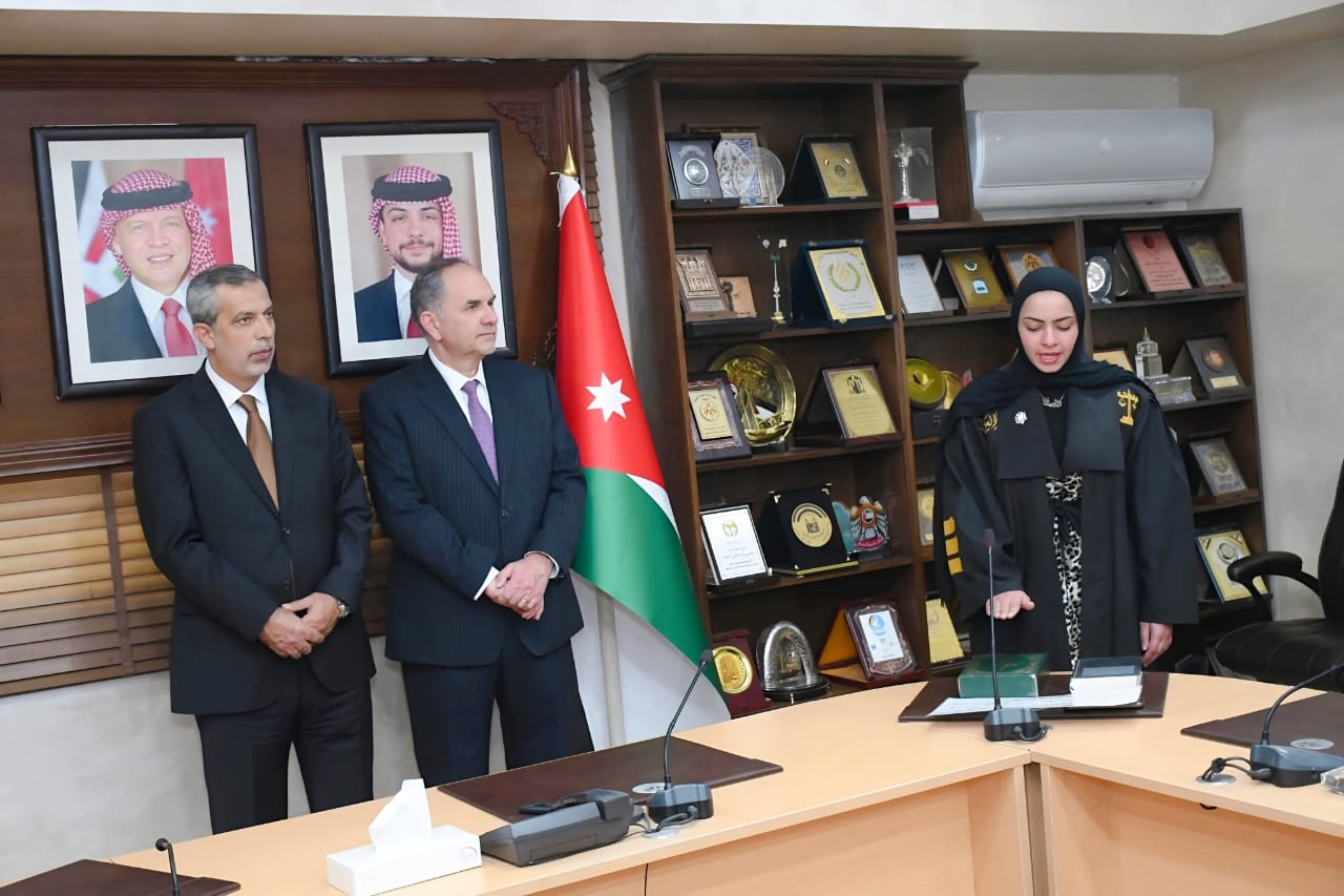 المحامية داليا محمد العويوي مبارك القسم القانوني 