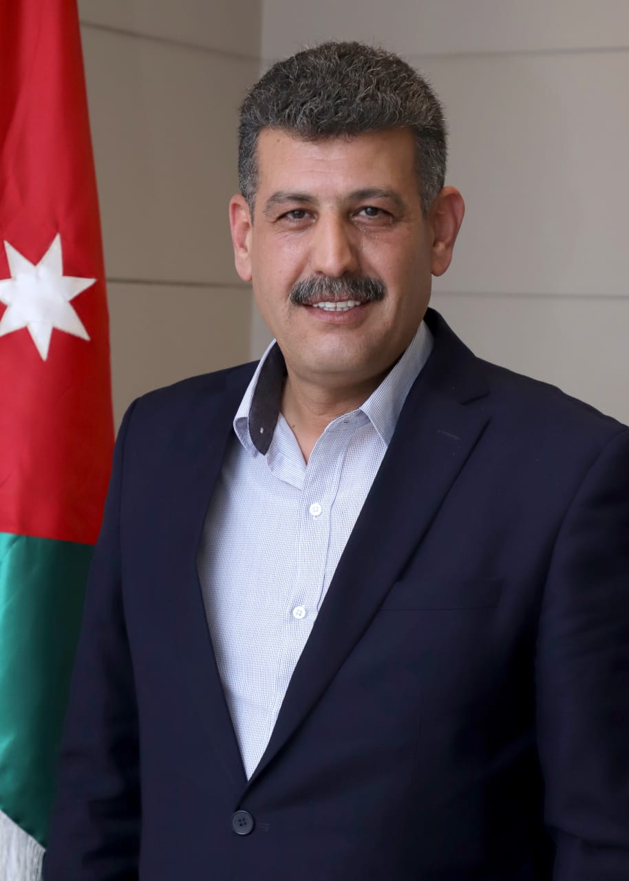أبو عاقولة يطالب بالتدخل العاجل لحل أزمة تدكس البضائع في ميناء العقبة