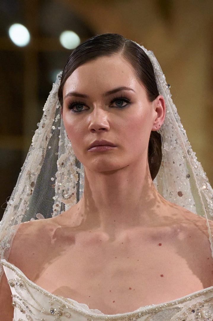 الفرق بين مكياج الخطوبة والزفاف  ..  كيف تختارين الإطلالة المناسبة لكل مرحلة؟