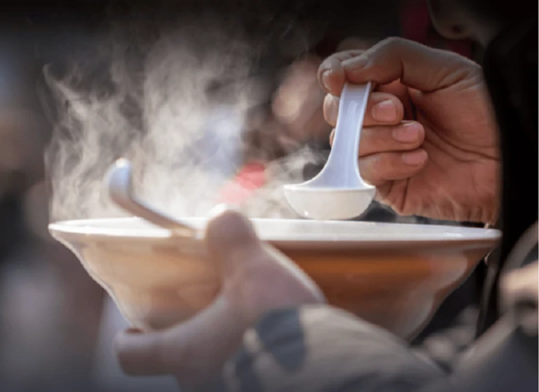 مواطن: الراتب 400 دينار منذ سنوات لكن كيس الشوربة تضاعف ثلاث مرات 