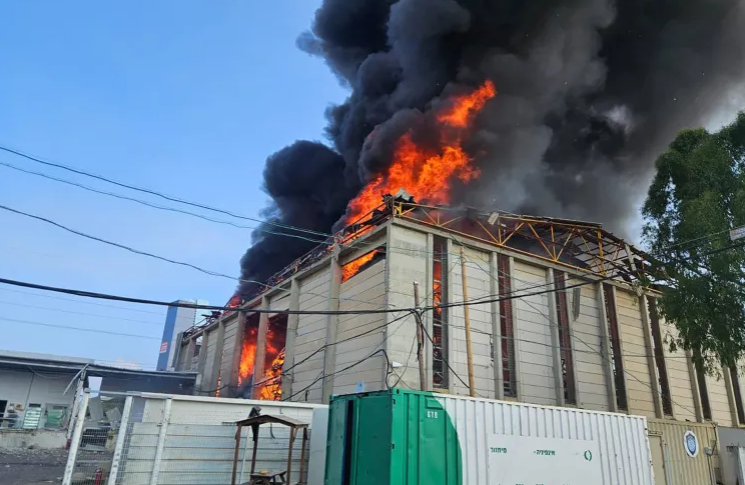 اعتقال إسرائيلي بشبهة التخابر مع إيران مقابل أموال