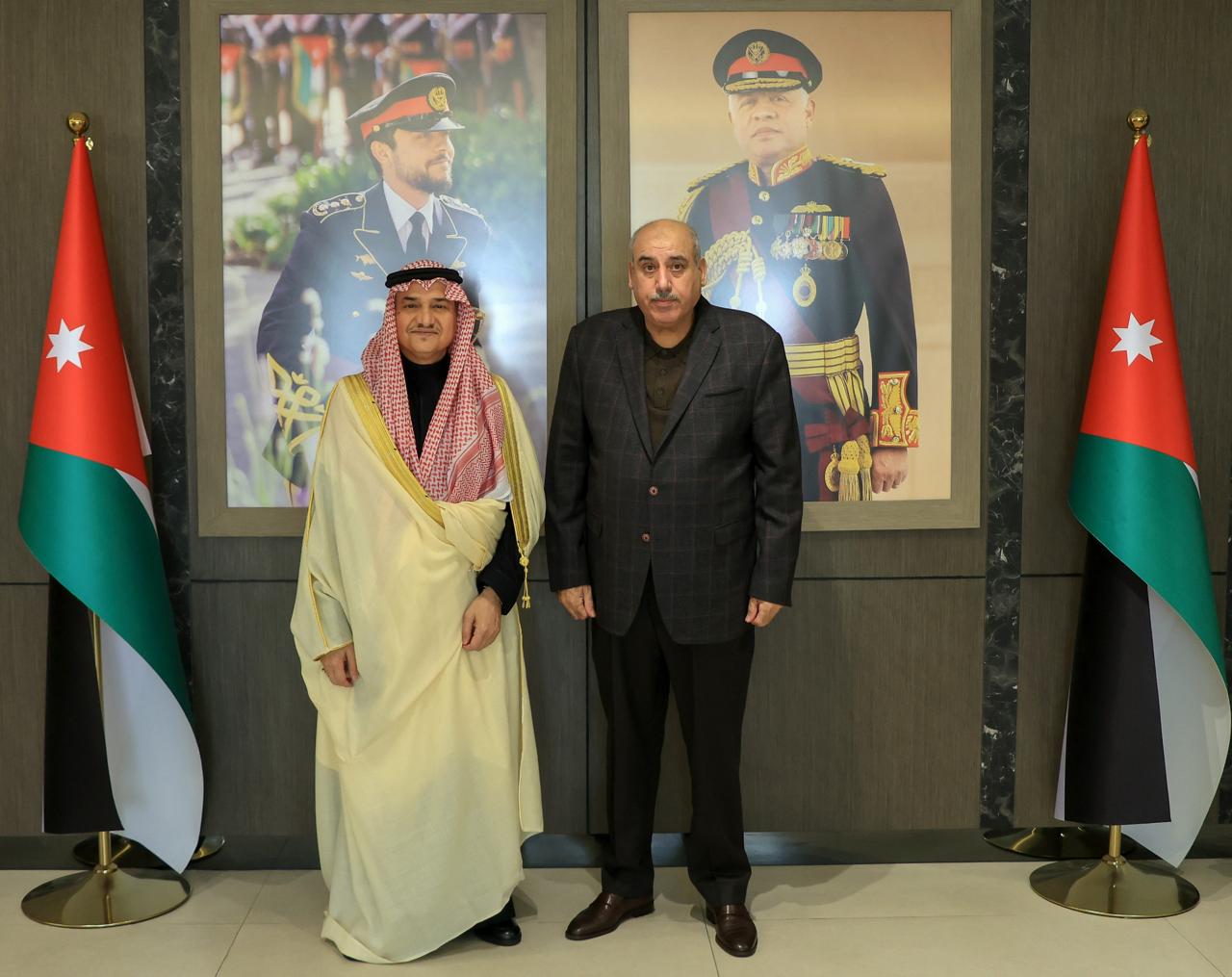 القاضي يستقبل السفير السعودي 